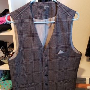Nice vest